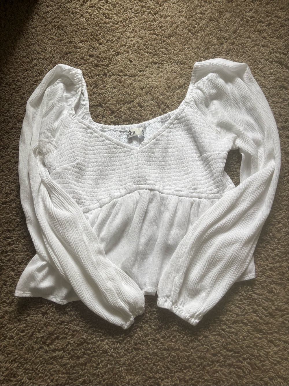 Hollister White Smocked V-Neck Puff Sleeve Blouse